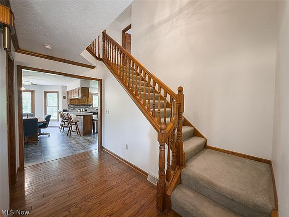 2nd image of 2919 Pine Trails Cir
