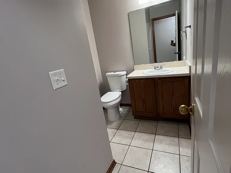 19328 Bradford Ct — Photo 11