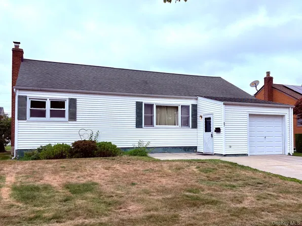 67 Maple Drive, Lindenhurst, NY 11757