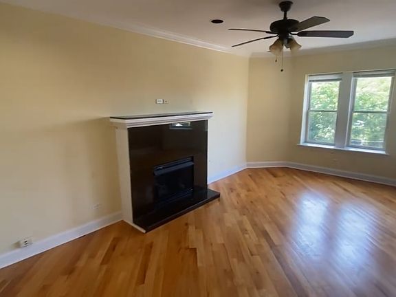 2nd image of 6947 N Oakley Ave APT 1