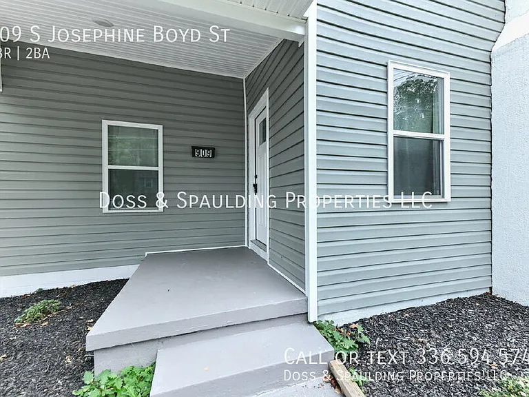 909 S Josephine Boyd St — Photo 3