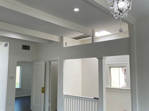 5th image of 802 N Dillon St #802