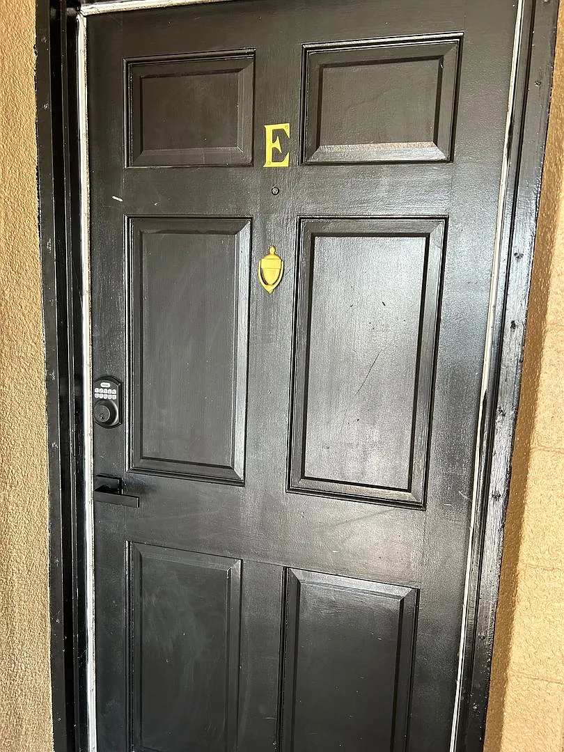 DSP Gottsche Avenue — Photo 1
