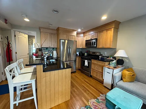 522 E 3rd St #2 Photo 1