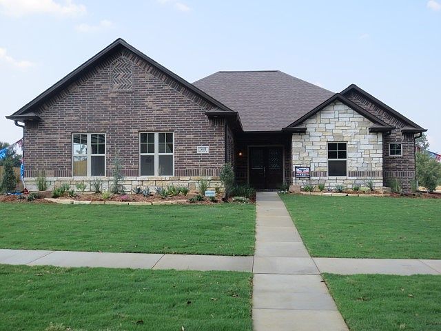 1st image of 548 Arnold Ln