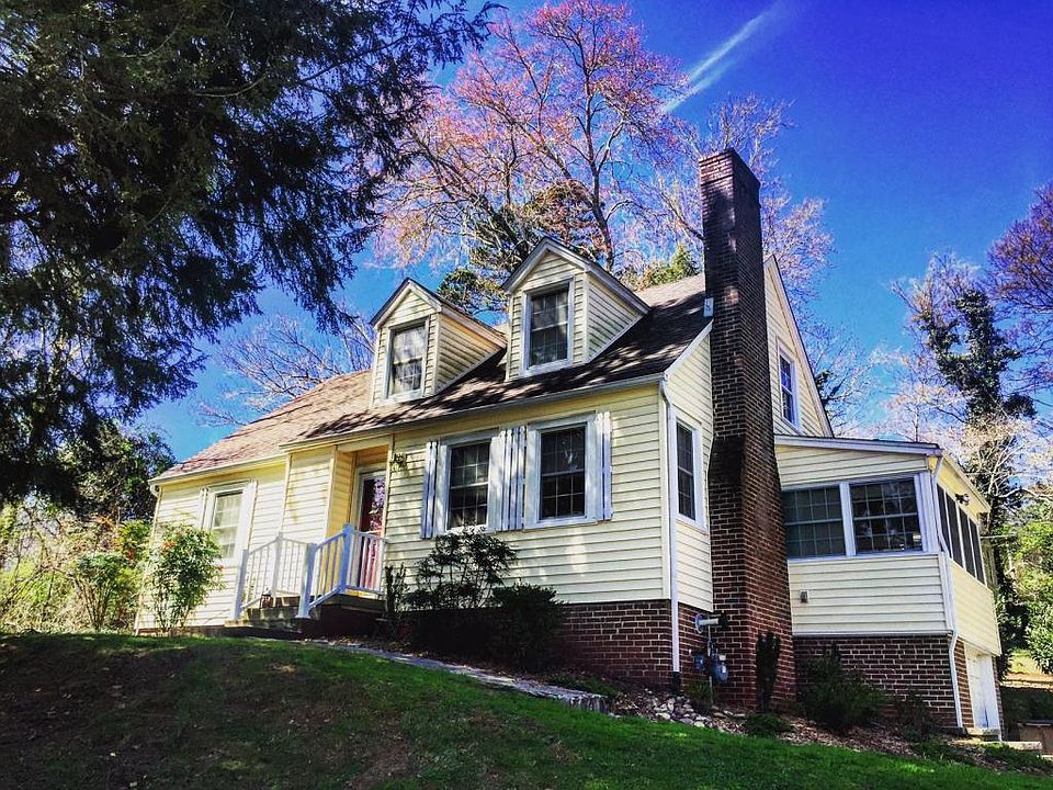 1st image of 1307 Cedar Ln