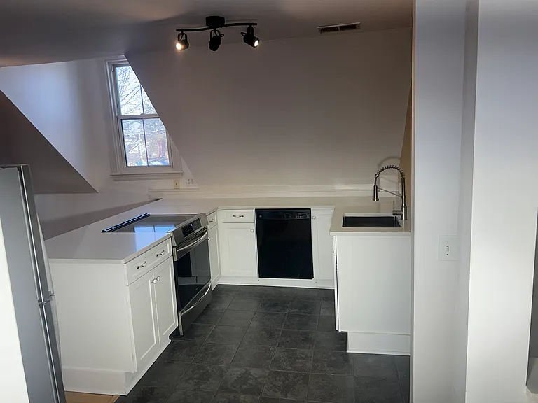 5 Houlton St #3 — Photo 20