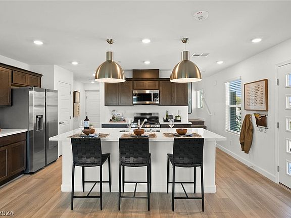 5th image of 4246 Lemay St #2