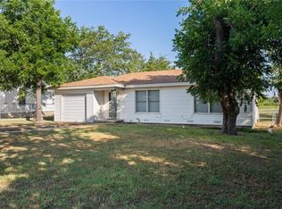 162 W Ash St, Elm Mott, TX 76640
