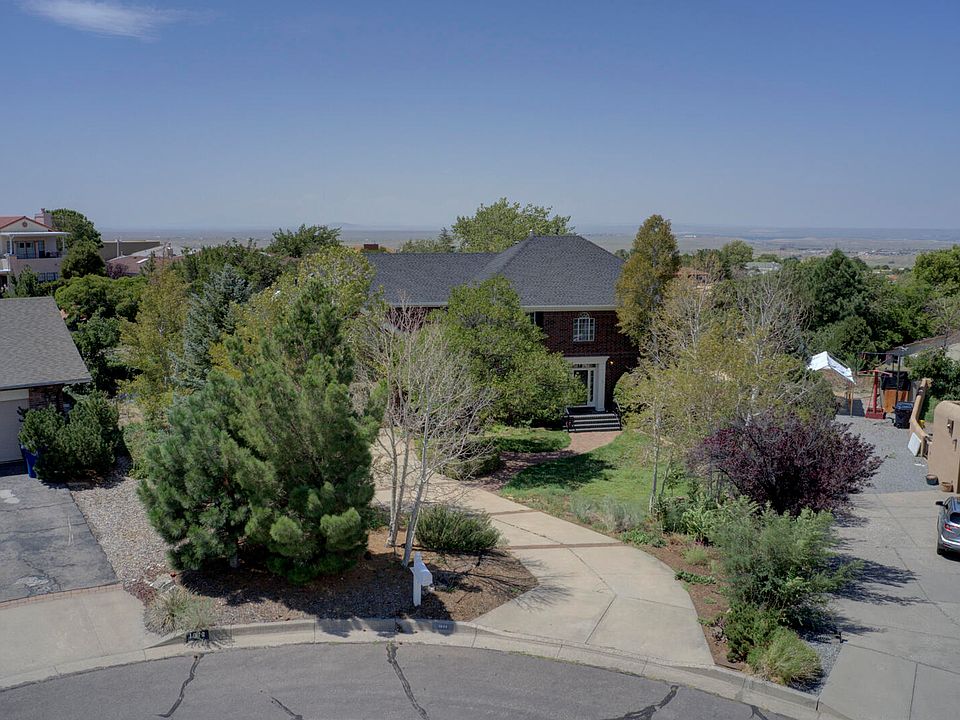 1st image of 1809 La Cabra Dr SE