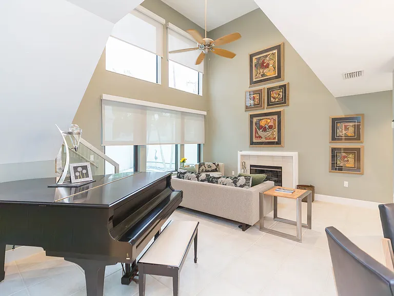 2020 W Dekle Ave #C — Photo 6
