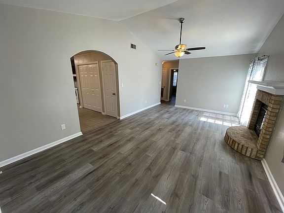 5th image of 4134 Cottage Wood Trl