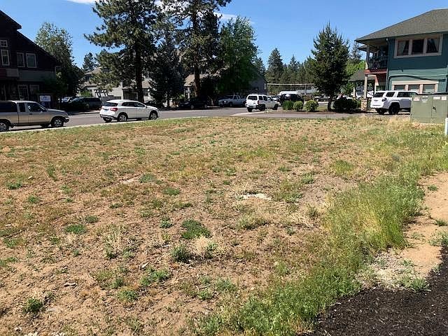 2nd image of 384 W Washington Ave