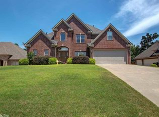 19 Chemin Ct, Little Rock, AR 72223