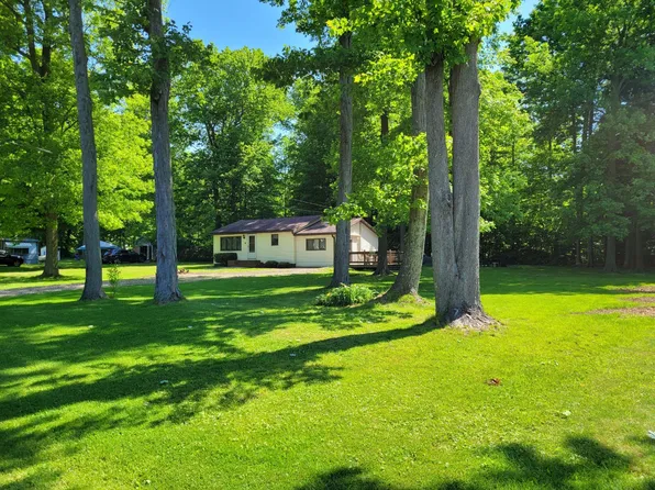 14298 Primrose Dr, Linesville, PA 16424