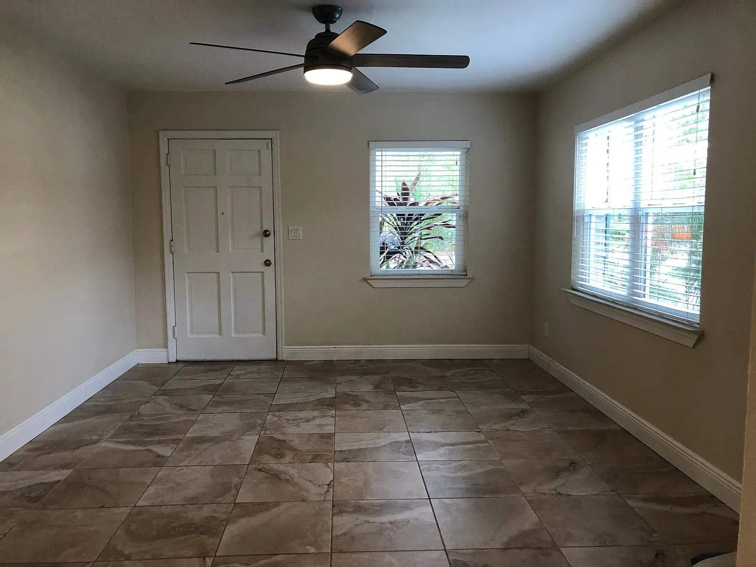 4 bed, 1700 sqft, $3,550 — Photo 3