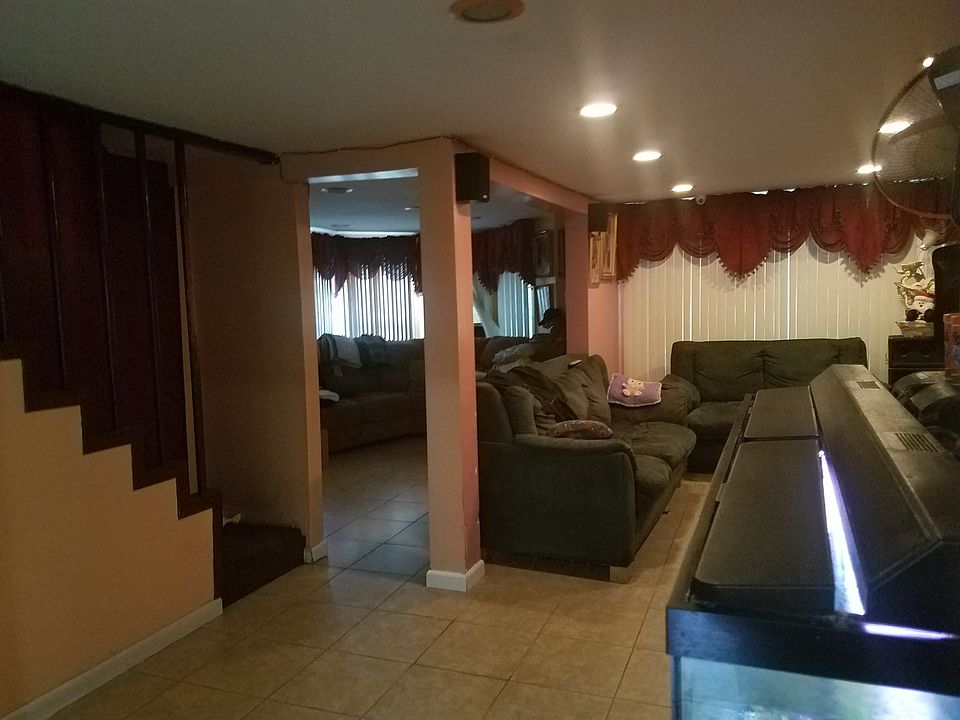 2nd image of 71 Prospect St