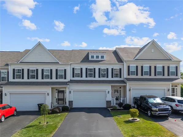2220 Shawnee Dr S, Strabane, PA 15301