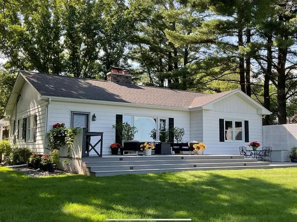 312 Walnut St, Taylors Falls, MN 55084