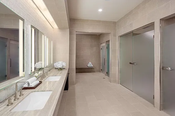 Rented by Extell Marketing Group LLC | media 29