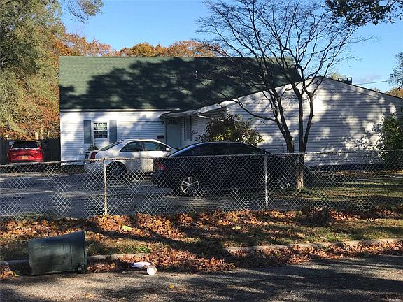 3rd image of 239 Napoli St