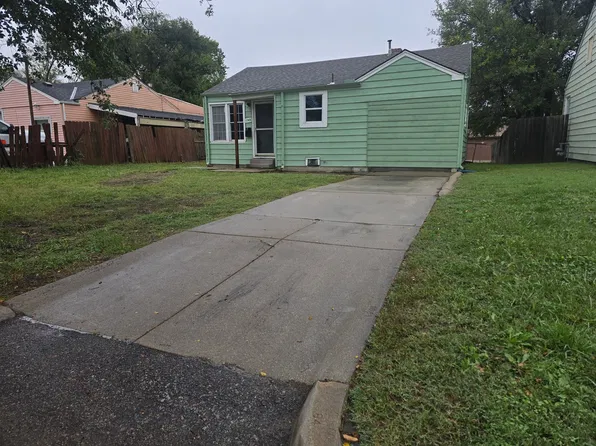 1749 N Estelle Ave, Wichita, KS 67214