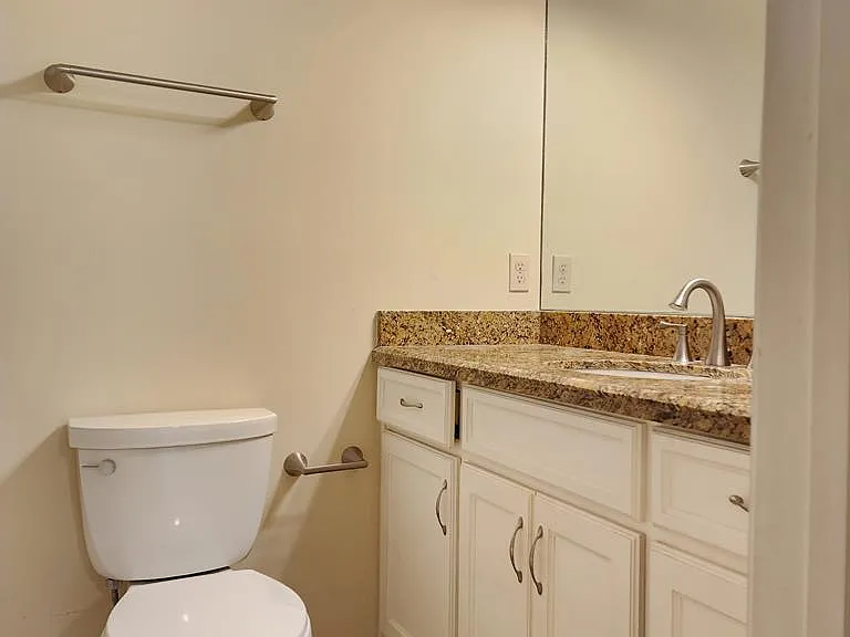 4207 Las Palmas Cir #A1 — Photo 15