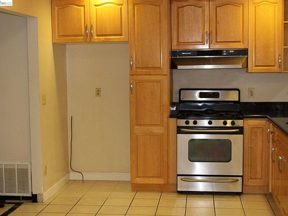 3rd image of 2236 Santa Maria Dr