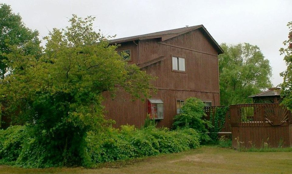 2nd image of 8860 Gomberg Ct