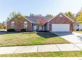 889 Home Park Dr, Saint Peters, MO