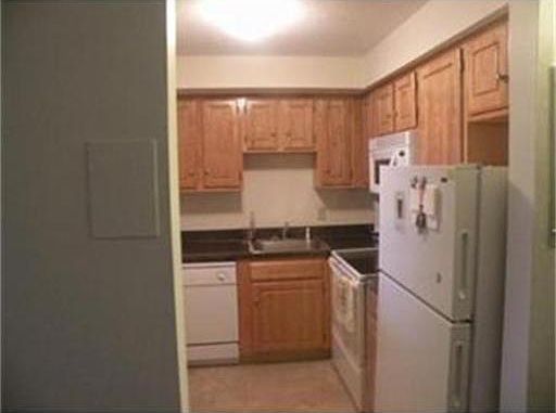 3rd image of 1025 Hancock St APT 10E