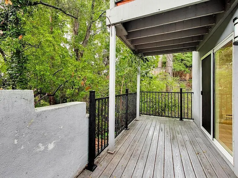 25 Devonshire Blvd #1 — Photo 15