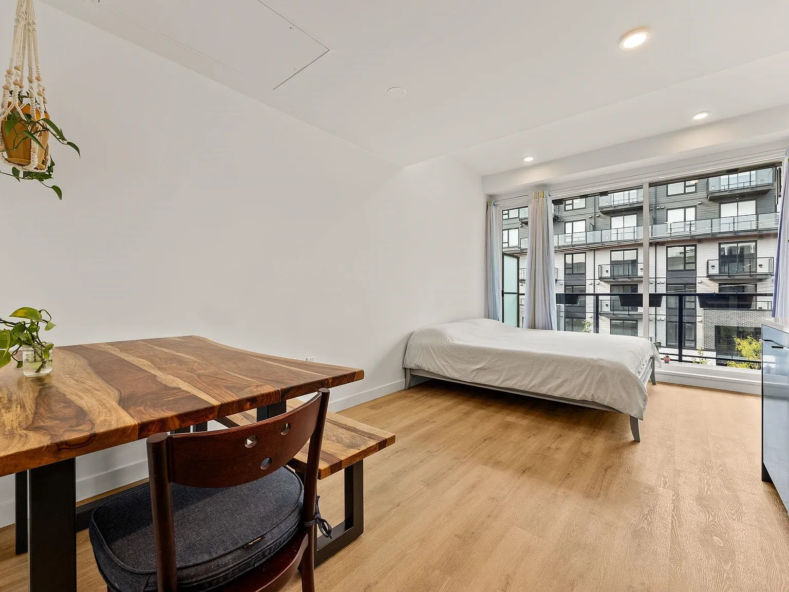 1 bed, 585 sqft, $2,250 — Photo 4