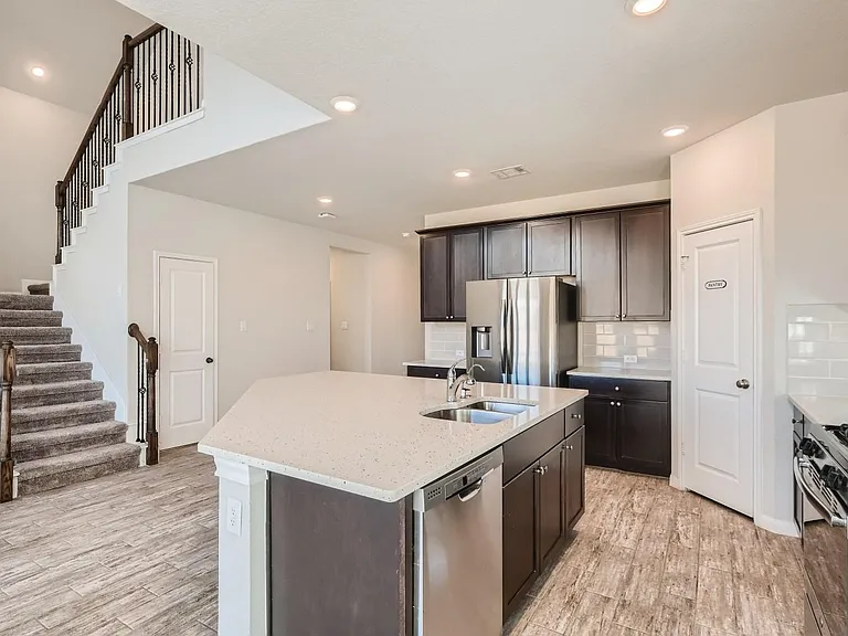 5442 Black Walnut — Photo 19