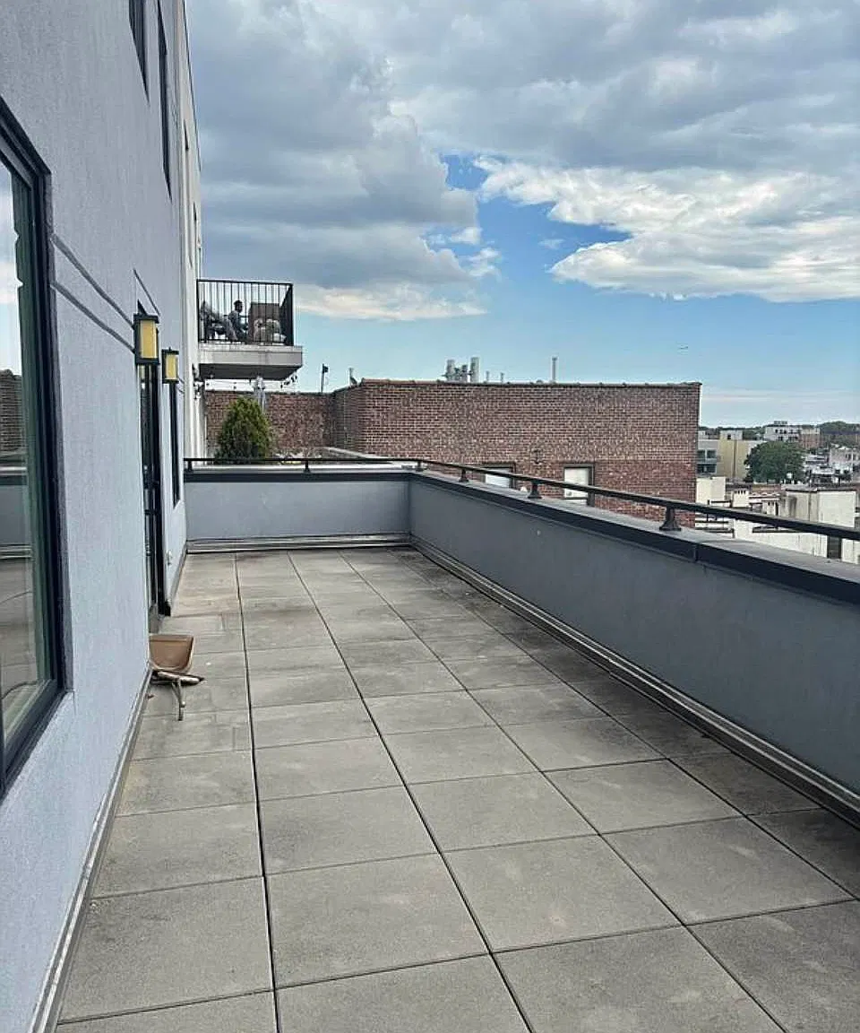 200 Linden Boulevard — Photo 4