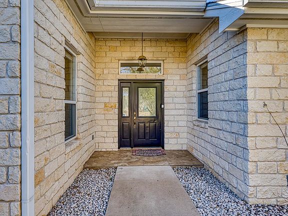 3rd image of 2804 Oak Ridge Drive