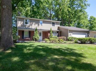16 Brookside Dr, Fairport, NY 14450
