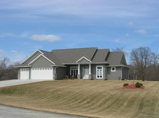 5045 Connemara Dr NE, Rochester, MN 55906