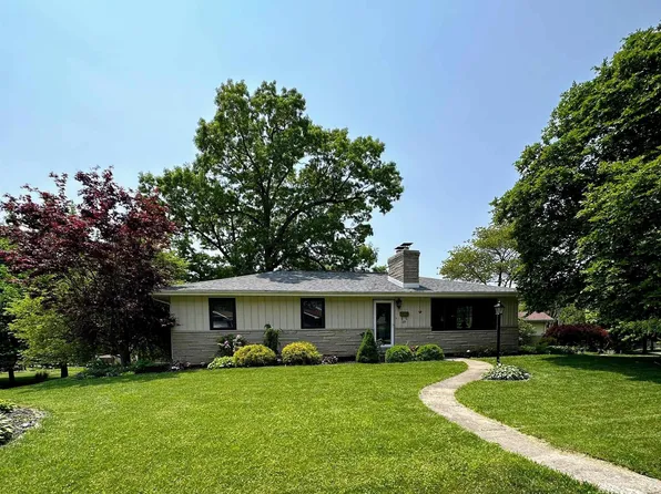 217 Foster Dr, Attica, IN 47918