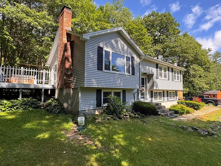 190 Pillsbury Rd — Photo 5