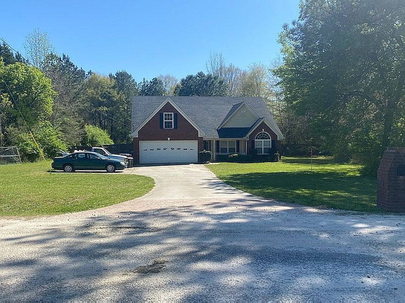 2nd image of 556 Stewart Rd