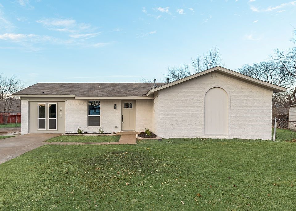 1st image of 1717 Lucas Ter