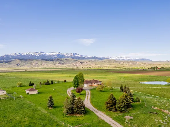272 Road 6RT, Cody, WY 82414