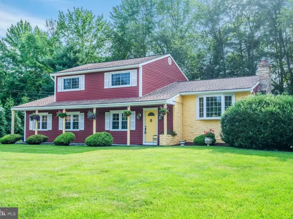 10 Windsor Dr, West Windsor, NJ 08550