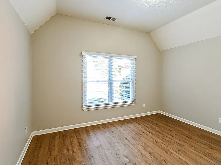 6480 Cheyenne Dr — Photo 14