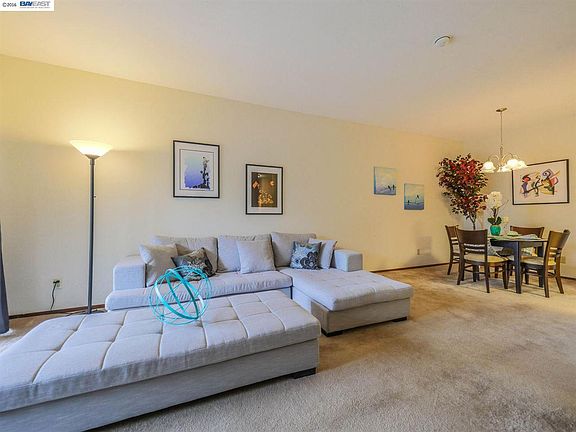 3rd image of 39975 Cedar Blvd Unit 343