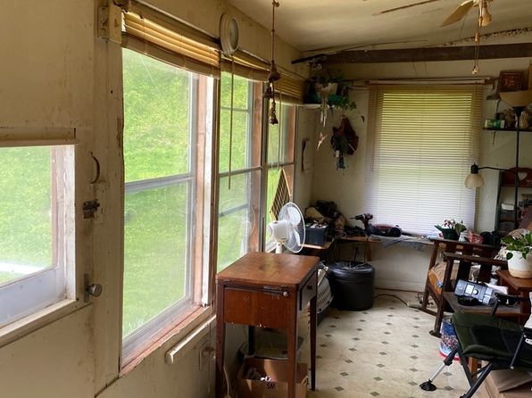 1354 Big Branch Hollow Rd, Banner, KY 41603