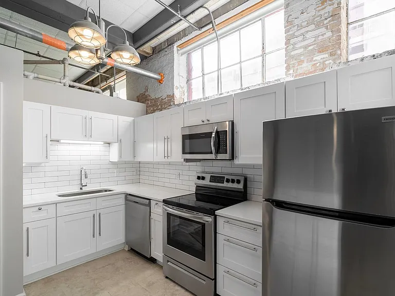 Rock Street Lofts — Photo 8