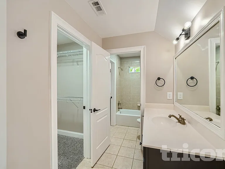 300 Fallstone Path — Photo 17