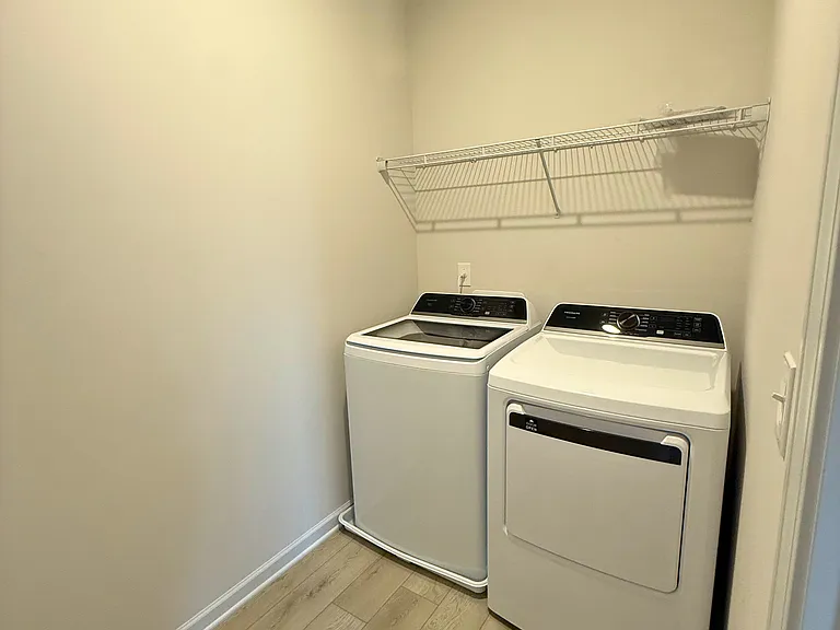 11053 Valmont Way — Photo 34
